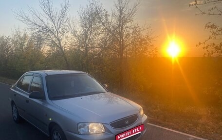 Hyundai Accent II, 2005 год, 410 000 рублей, 3 фотография