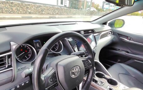 Toyota Camry, 2019 год, 2 780 000 рублей, 20 фотография