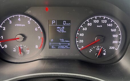 Hyundai Solaris II рестайлинг, 2018 год, 1 200 000 рублей, 3 фотография