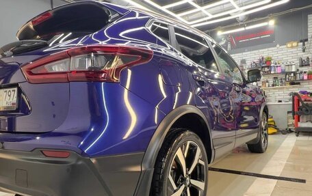 Nissan Qashqai, 2022 год, 2 300 000 рублей, 2 фотография