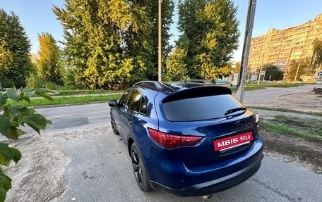 Infiniti QX70, 2013 год, 2 200 000 рублей, 5 фотография