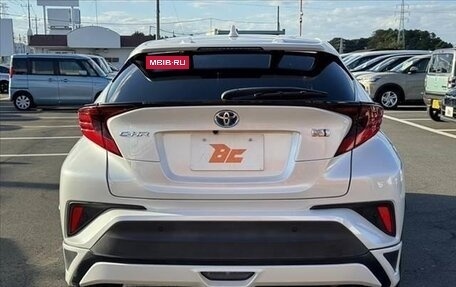 Toyota C-HR I рестайлинг, 2023 год, 1 785 000 рублей, 7 фотография
