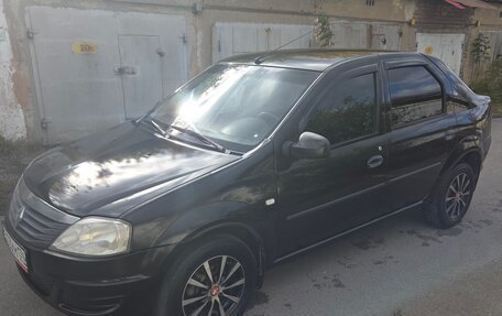 Renault Logan I, 2013 год, 455 000 рублей, 2 фотография