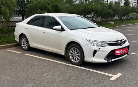 Toyota Camry, 2017 год, 2 300 000 рублей, 3 фотография