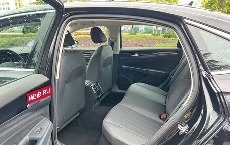 Volkswagen Passat, 2025 год, 1 820 000 рублей, 11 фотография