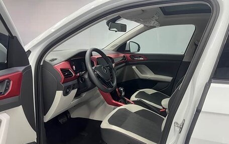 Volkswagen T-Cross I, 2022 год, 1 360 000 рублей, 9 фотография