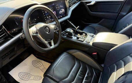 Volkswagen Touareg III, 2018 год, 4 450 000 рублей, 8 фотография