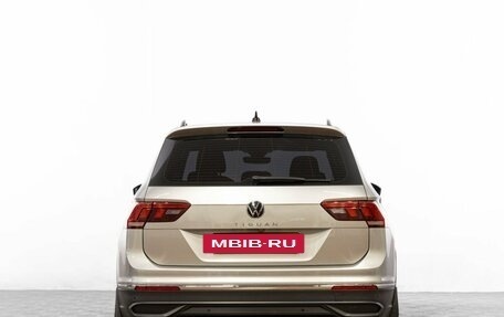 Volkswagen Tiguan II, 2021 год, 2 499 000 рублей, 6 фотография