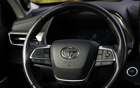 Toyota Highlander, 2025 год, 4 898 000 рублей, 13 фотография