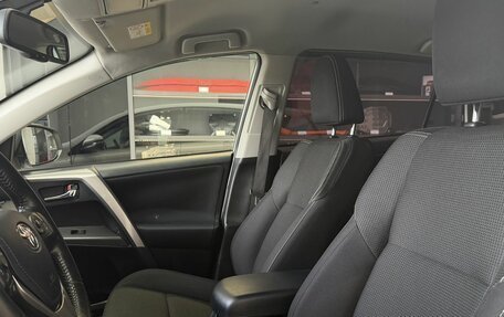 Toyota RAV4, 2019 год, 2 300 000 рублей, 5 фотография