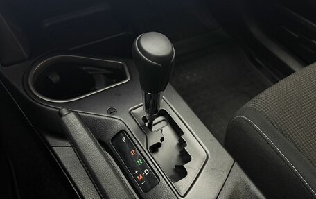 Toyota RAV4, 2019 год, 2 300 000 рублей, 10 фотография
