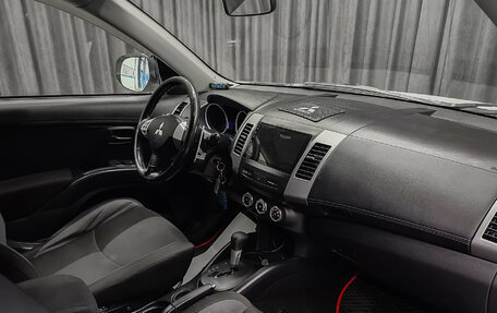 Mitsubishi Outlander III рестайлинг 3, 2010 год, 999 000 рублей, 11 фотография