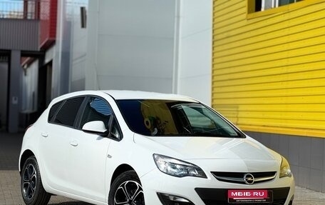 Opel Astra J, 2014 год, 699 999 рублей, 2 фотография