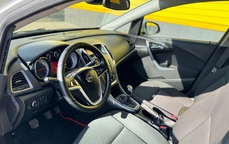 Opel Astra J, 2014 год, 699 999 рублей, 24 фотография