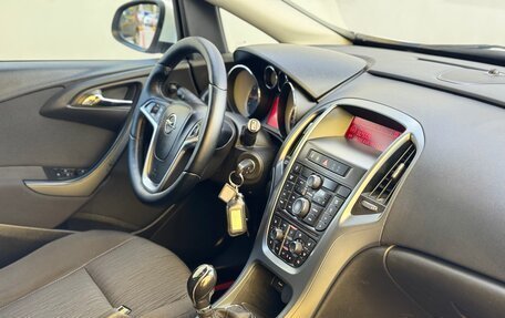 Opel Astra J, 2014 год, 699 999 рублей, 29 фотография