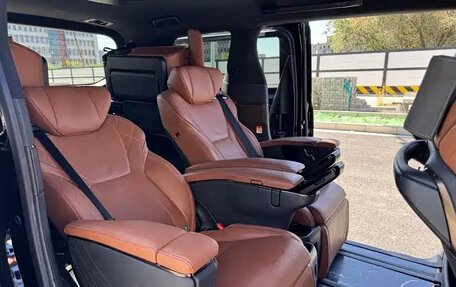 Toyota Alphard, 2024 год, 9 155 000 рублей, 19 фотография