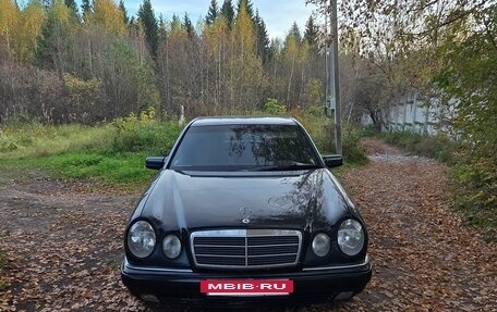 Mercedes-Benz E-Класс, 1997 год, 280 000 рублей, 2 фотография