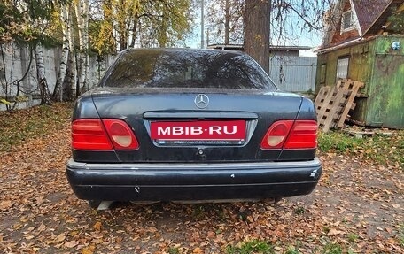 Mercedes-Benz E-Класс, 1997 год, 280 000 рублей, 8 фотография