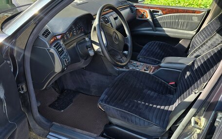 Mercedes-Benz E-Класс, 1997 год, 280 000 рублей, 11 фотография