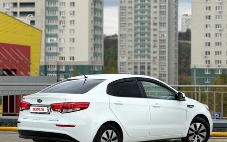 KIA Rio III рестайлинг, 2015 год, 799 999 рублей, 24 фотография