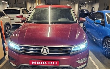Volkswagen Tiguan II, 2016 год, 2 490 000 рублей, 2 фотография