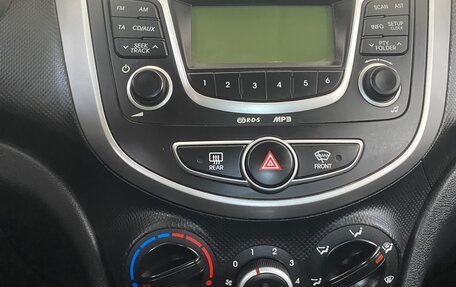 Hyundai Solaris II рестайлинг, 2012 год, 630 000 рублей, 16 фотография