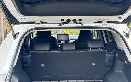 Toyota RAV4, 2022 год, 3 800 000 рублей, 6 фотография