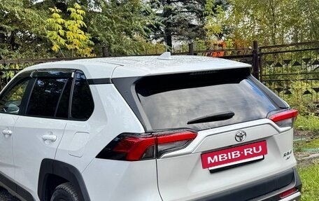Toyota RAV4, 2022 год, 3 800 000 рублей, 11 фотография