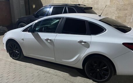 Opel Astra J, 2013 год, 750 000 рублей, 1 фотография