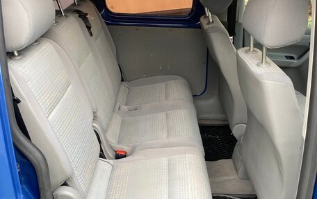 Volkswagen Caddy III рестайлинг, 2006 год, 610 000 рублей, 27 фотография
