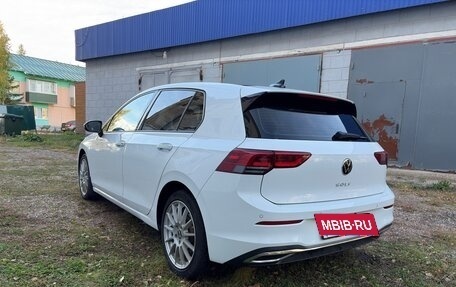 Volkswagen Golf VIII, 2020 год, 2 200 000 рублей, 2 фотография