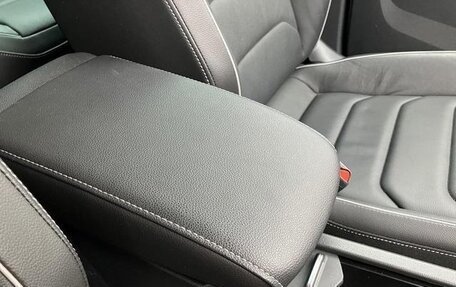 Volkswagen Tiguan II, 2023 год, 2 450 000 рублей, 17 фотография