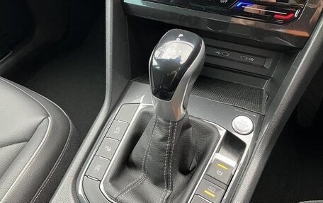 Volkswagen Tiguan II, 2023 год, 2 450 000 рублей, 14 фотография