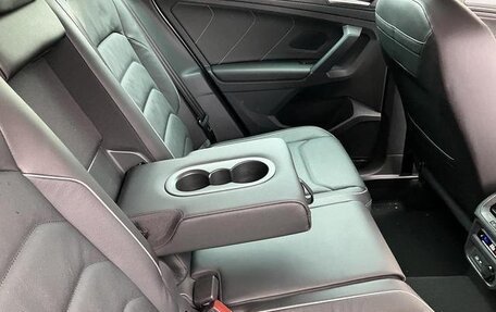 Volkswagen Tiguan II, 2023 год, 2 450 000 рублей, 25 фотография