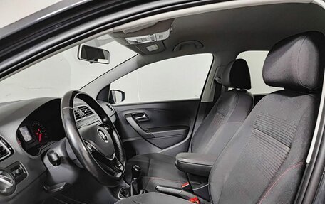 Volkswagen Polo VI (EU Market), 2017 год, 1 100 000 рублей, 20 фотография