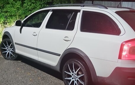 Skoda Octavia, 2011 год, 1 300 000 рублей, 2 фотография
