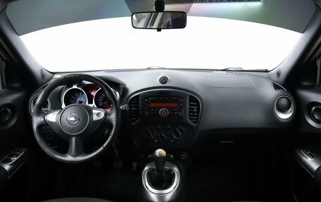 Nissan Juke II, 2013 год, 990 000 рублей, 15 фотография