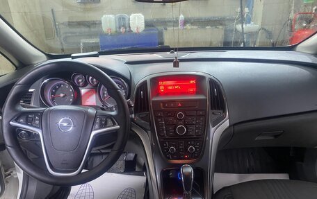 Opel Astra J, 2013 год, 750 000 рублей, 4 фотография