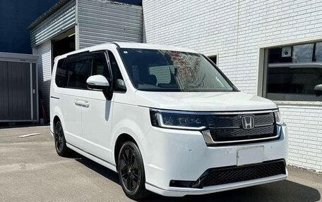Honda Stepwgn, 2023 год, 2 150 000 рублей, 1 фотография
