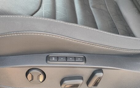 Volkswagen Passat CC, 2022 год, 3 850 000 рублей, 19 фотография