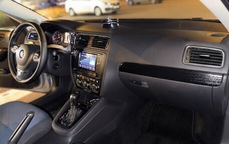Volkswagen Jetta VI, 2013 год, 929 000 рублей, 11 фотография