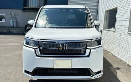 Honda Stepwgn, 2023 год, 2 150 000 рублей, 2 фотография