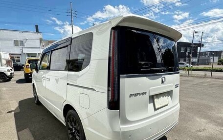 Honda Stepwgn, 2023 год, 2 150 000 рублей, 5 фотография