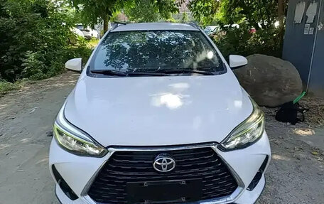 Toyota Yaris XP150 рестайлинг, 2021 год, 959 000 рублей, 2 фотография