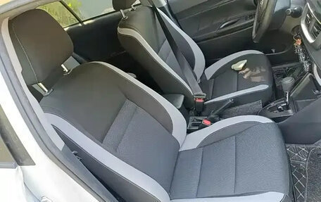 Toyota Yaris XP150 рестайлинг, 2021 год, 959 000 рублей, 14 фотография