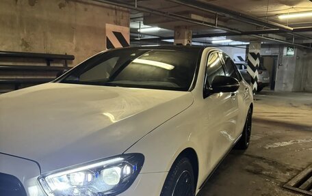 Mercedes-Benz E-Класс, 2021 год, 4 750 000 рублей, 3 фотография