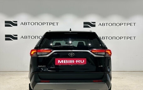 Toyota RAV4, 2021 год, 2 799 000 рублей, 6 фотография