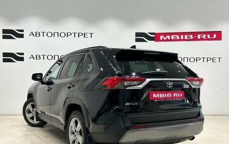 Toyota RAV4, 2021 год, 2 799 000 рублей, 5 фотография