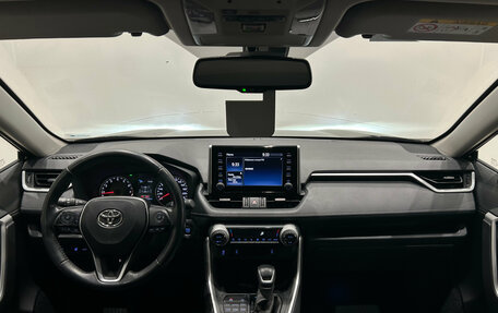 Toyota RAV4, 2021 год, 2 799 000 рублей, 17 фотография