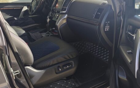 Toyota Land Cruiser 200, 2012 год, 6 фотография